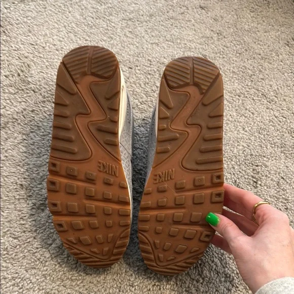 Nike Air Max Gray Sneakers 7.5 - Picture 8 of 9